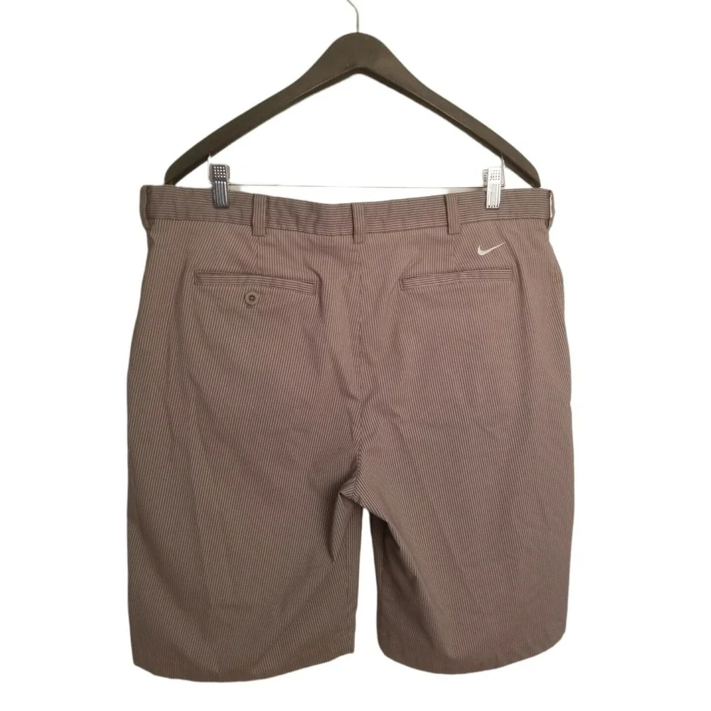 Nike Golf Men's Shorts Brown/gray Flat Front Striped Size 38 INSEAME 11